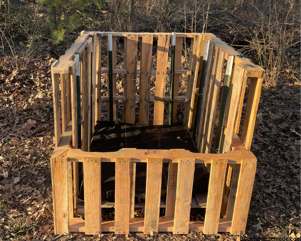 DIY Easy Pallet Compost Bin